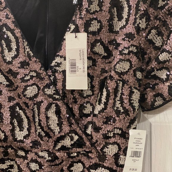 Rose gold short V-neck sequin dress - Picture 2 of 3